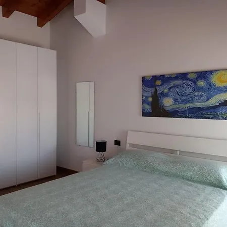 Tra Antico E Moderno Apartamento